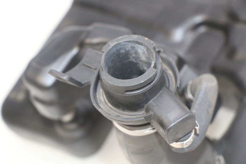 photo de SERBATOIO CARBURANTE PEUGEOT DJANGO 4T 50 (2014 - 2019) - Altra angolazione