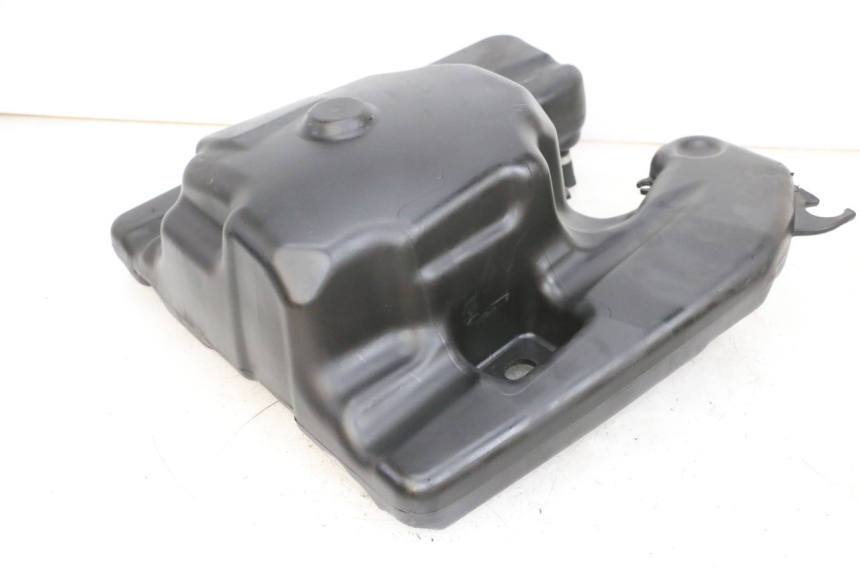 photo de SERBATOIO CARBURANTE PEUGEOT DJANGO 4T 50 (2014 - 2019) - Dettaglio del componente
