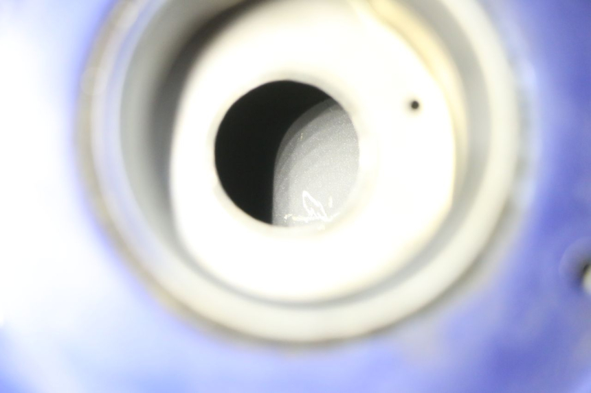 photo de SERBATOIO CARBURANTE  SUZUKI DL V STROM 1000 (2002 - 2007) - Primo piano tecnico