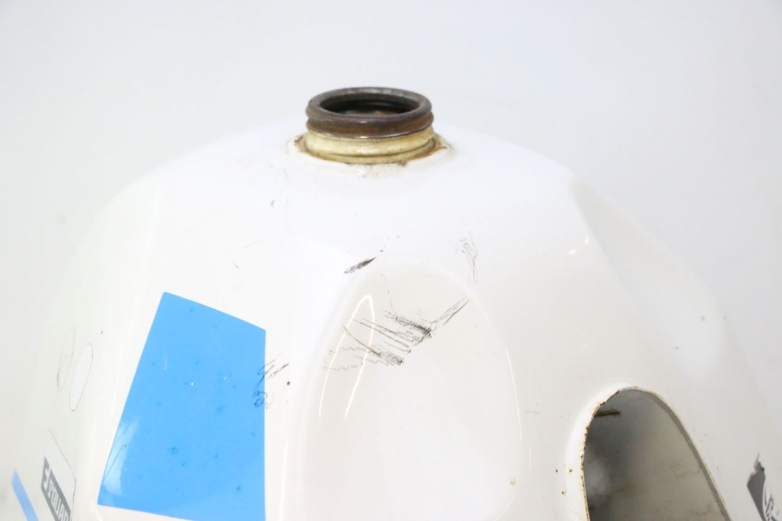photo de SERBATOIO CARBURANTE  SUZUKI DR S 600 (1985 - 1989) - Dettagli dei punti di fissaggio