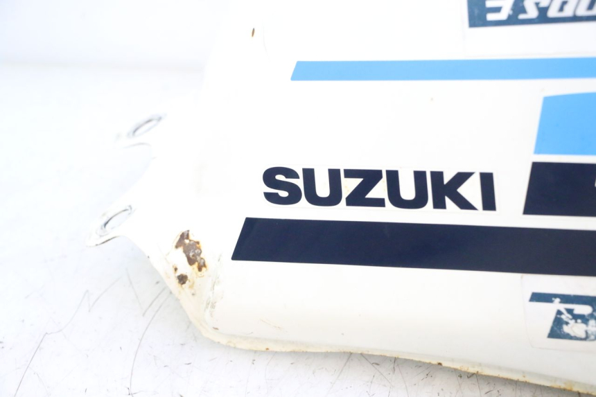 photo de SERBATOIO CARBURANTE  SUZUKI DR S 600 (1985 - 1989) - Marcature e riferimenti originali