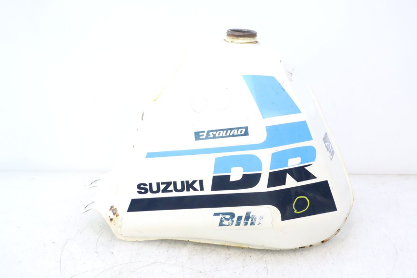 photo de SERBATOIO CARBURANTE  SUZUKI DR S 600 (1985 - 1989) - Caratteristiche distintive