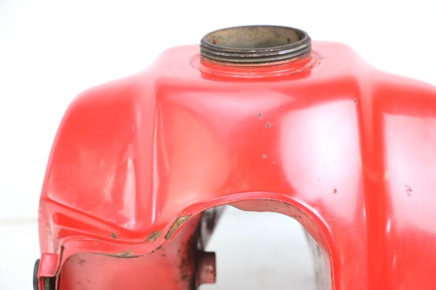 photo de SERBATOIO CARBURANTE  YAMAHA DTLC 125 (1982 - 1987) - Zoom sui componenti