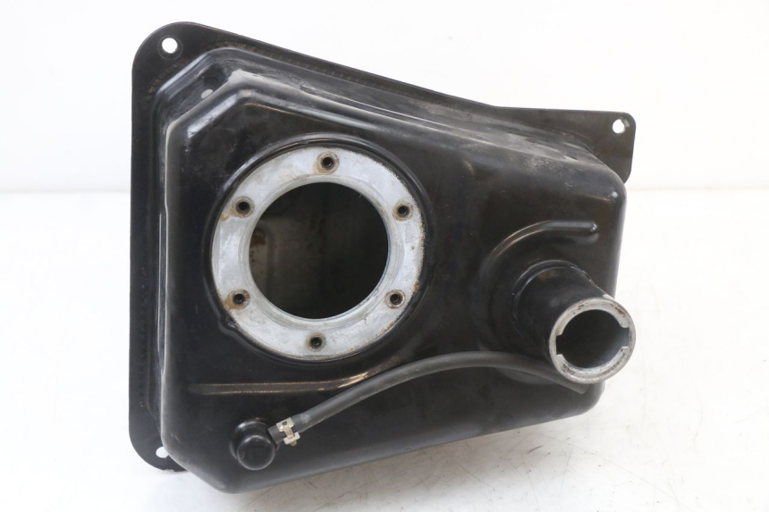 photo de SERBATOIO CARBURANTE  LONGJIA EASY MAX 125 (2020 - 2024) - Primo piano tecnico