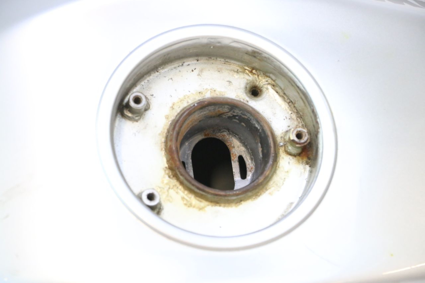 photo de SERBATOIO CARBURANTE  KAWASAKI ER-6 ER6 N 650 (2005 - 2009) - Dettaglio del componente