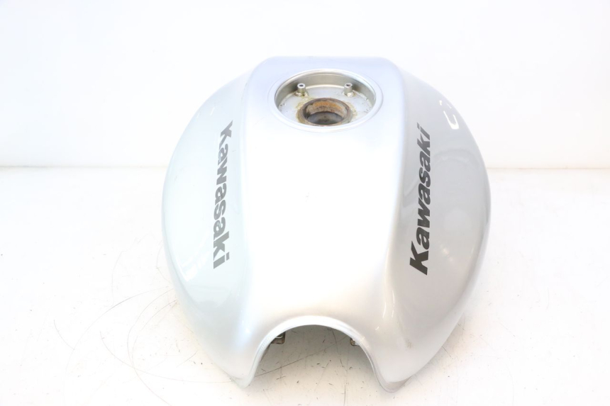 photo de SERBATOIO CARBURANTE  KAWASAKI ER-6 ER6 N 650 (2005 - 2009) - Stato della superficie e materiale