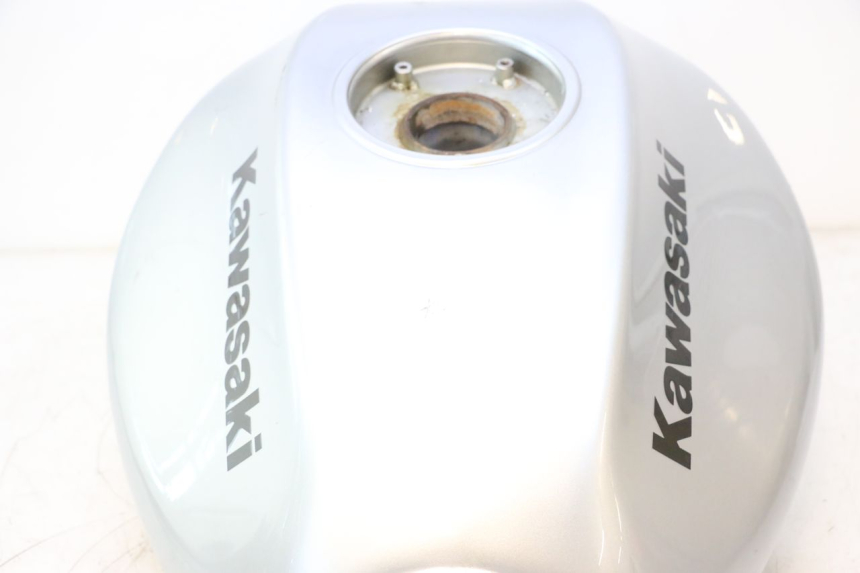 photo de SERBATOIO CARBURANTE  KAWASAKI ER-6 ER6 N 650 (2005 - 2009) - Ricambio usato controllato