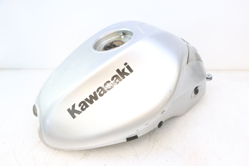 photo de SERBATOIO CARBURANTE  KAWASAKI ER-6 ER6 N 650 (2005 - 2009) - Marcature e riferimenti originali