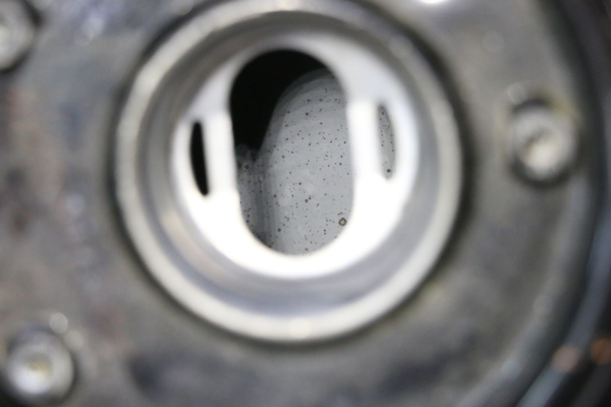 photo de SERBATOIO CARBURANTE  KAWASAKI ER-6 ER6 N 650 (2005 - 2009) - Zoom sullo stato d'uso