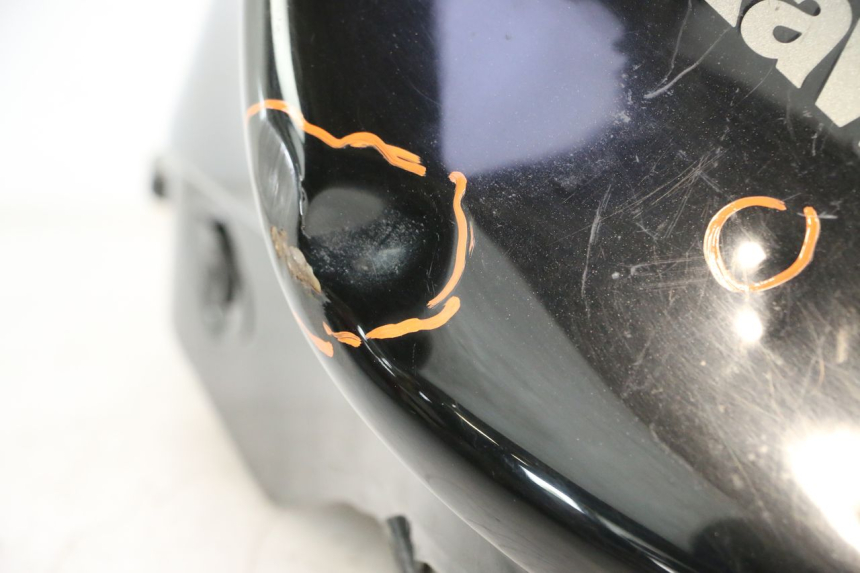 photo de SERBATOIO CARBURANTE  KAWASAKI ER-6 ER6 N 650 (2005 - 2009) - Dettaglio del componente