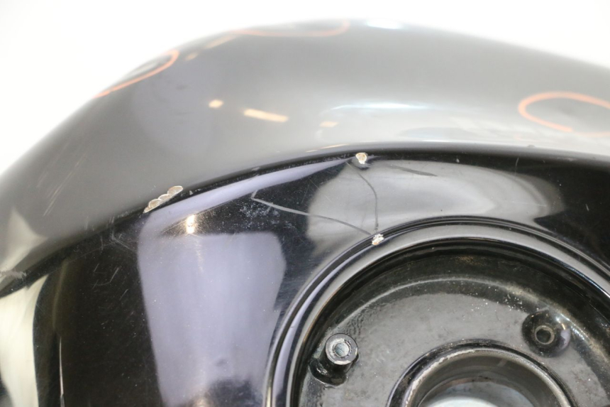 photo de SERBATOIO CARBURANTE  KAWASAKI ER-6 ER6 N 650 (2005 - 2009) - Zoom sullo stato d'uso