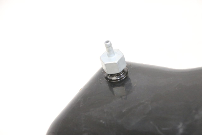 photo de SERBATOIO DELLA BENZINA BTC FELICE SPORT 50 - Altra angolazione