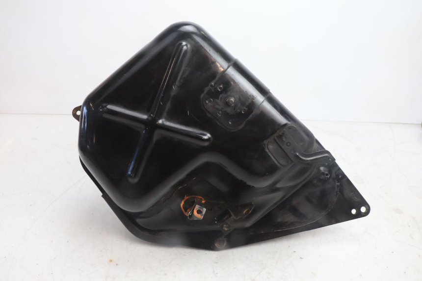 photo de SERBATOIO CARBURANTE HONDA FES PANTHEON 2T 125 (1998 - 2002) - Zoom sullo stato d'uso