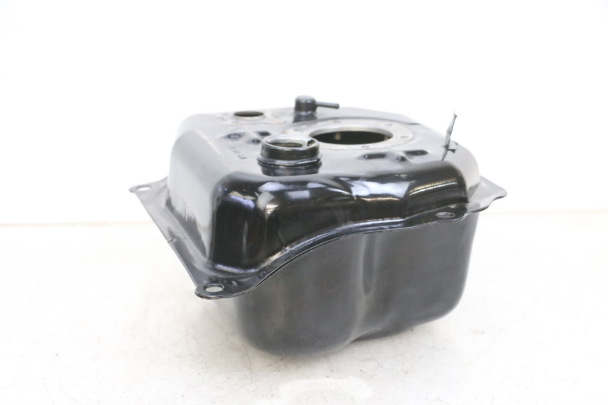 photo de SERBATOIO CARBURANTE SYM FIDDLE 3 III 125 (2014 - 2020) - Altra angolazione