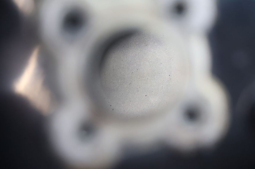 photo de Serbatoio carburante SYM FIDDLE 3 III 50 (2014 - 2020) - Zoom sullo stato d'uso