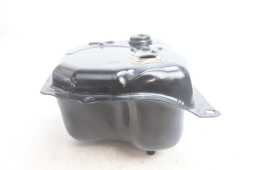 photo de Serbatoio carburante SYM FIDDLE 3 III 50 (2014 - 2020) - Dettagli dei punti di fissaggio
