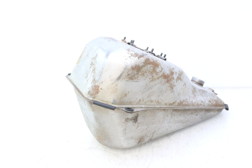photo de SERBATOIO CARBURANTE  HONDA FJS SILVER WING SILVERWING 400 (2005 - 2008) - Caratteristiche distintive