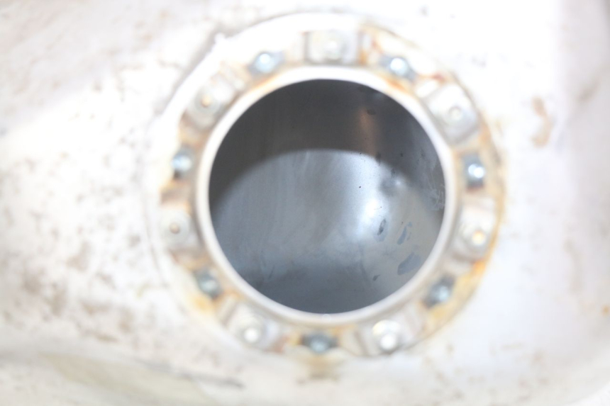 photo de SERBATOIO CARBURANTE HONDA FJS SILVERWING SILVER WING 400 (2009 - 2016) - Zoom sullo stato d'uso