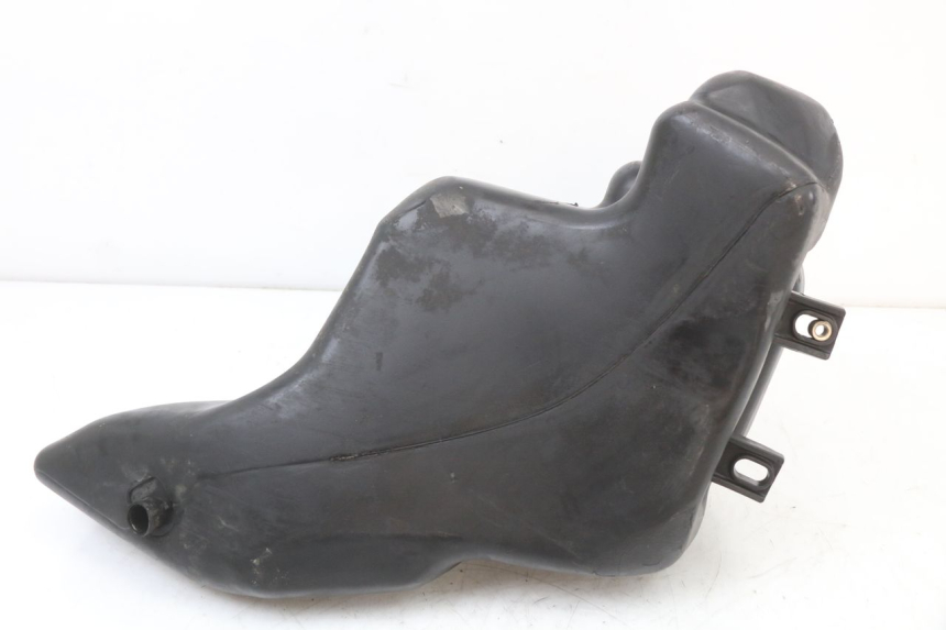 photo de SERBATOIO CARBURANTE PIAGGIO FLY 4T 50 (2004 - 2010) - Primo piano tecnico