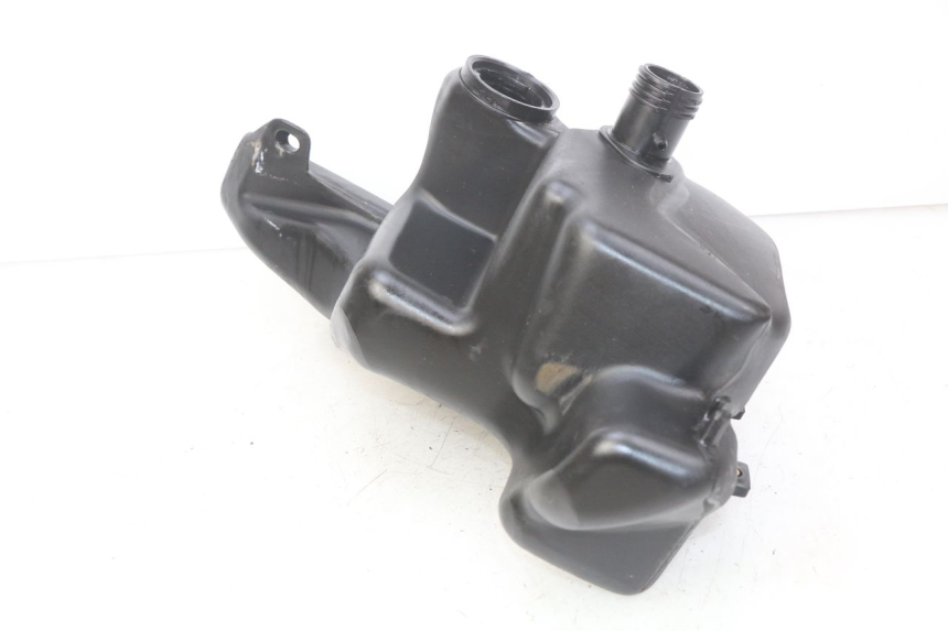 photo de SERBATOIO CARBURANTE PIAGGIO FLY 100 (2006 - 2010) - Altra angolazione