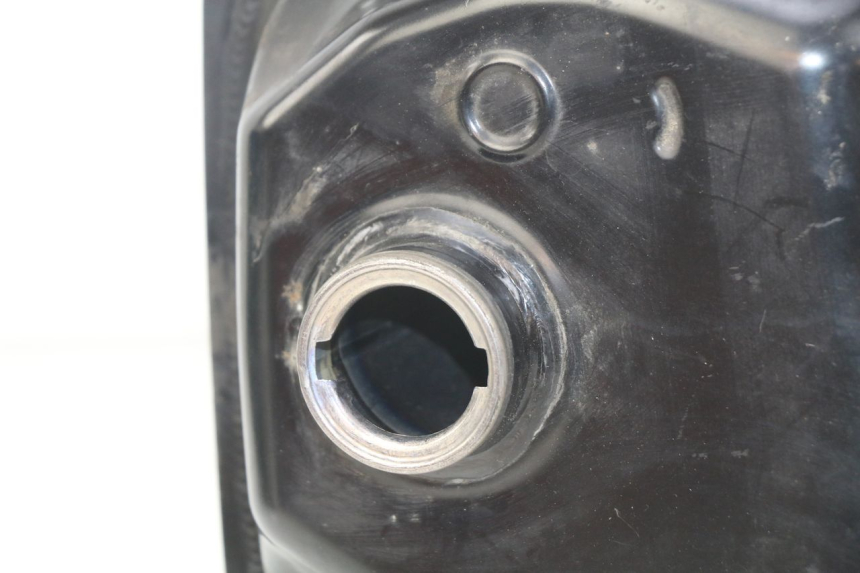 photo de SERBATOIO CARBURANTE HONDA FORZA 125 (2015 - 2016) - Zoom sullo stato d'uso