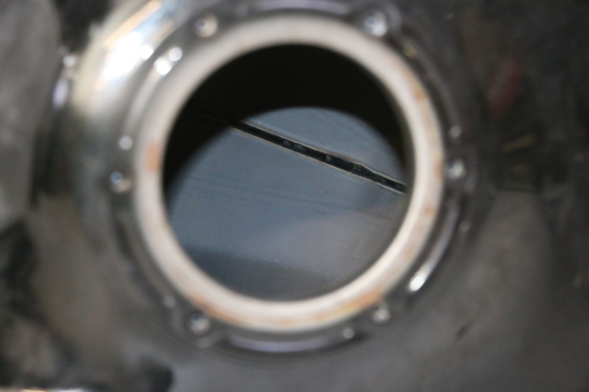 photo de SERBATOIO CARBURANTE  YAMAHA FZ6 FAZER S2 600 (2007 - 2011) - Dettaglio del componente