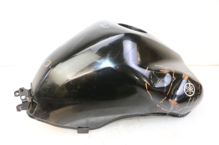 photo de SERBATOIO CARBURANTE  YAMAHA FZ6 FAZER S2 600 (2007 - 2011) - Caratteristiche distintive