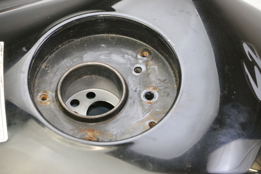 photo de SERBATOIO CARBURANTE  YAMAHA FZ6 FAZER S2 600 (2007 - 2011) - Panoramica del profilo