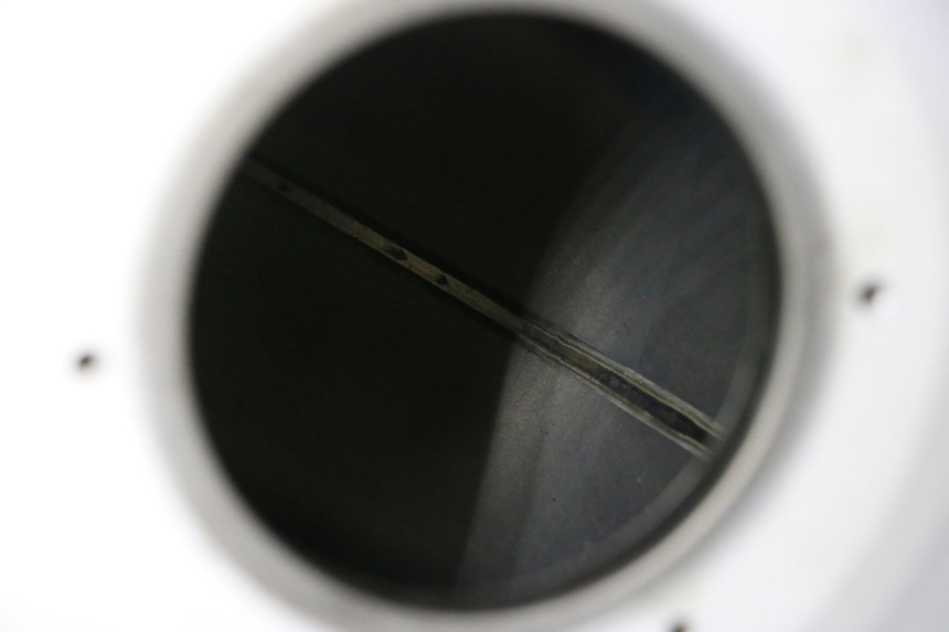 photo de SERBATOIO CARBURANTE  YAMAHA FZ8 800 (2010 - 2016) - Focus sulla struttura
