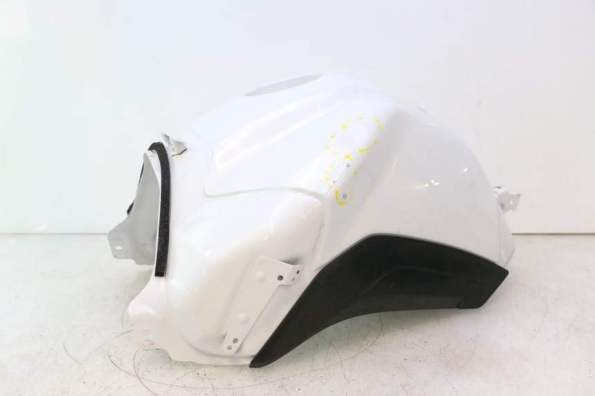 photo de SERBATOIO CARBURANTE  YAMAHA FZ8 800 (2010 - 2016) - Zoom sullo stato d'uso