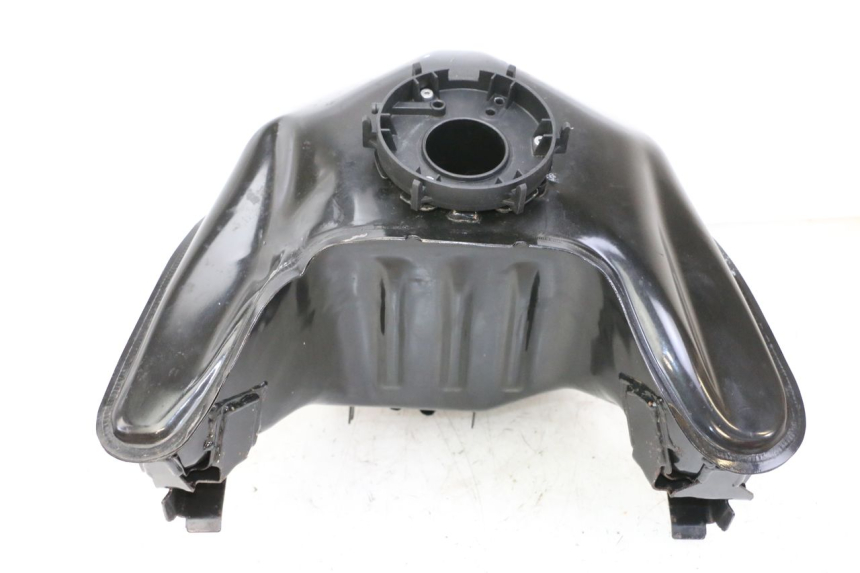 photo de SERBATOIO CARBURANTE  BMW G310 R 310 (2016 - 2020) - Primo piano ad alta risoluzione
