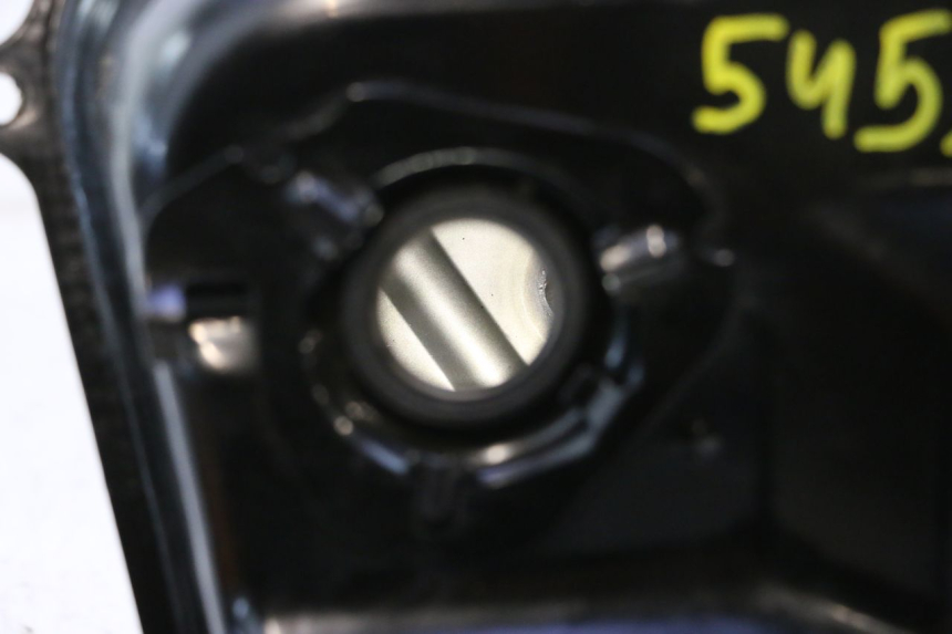 photo de SERBATOIO CARBURANTE  VASTRO GP 2T 50 (2013 - 2017) - Altra angolazione