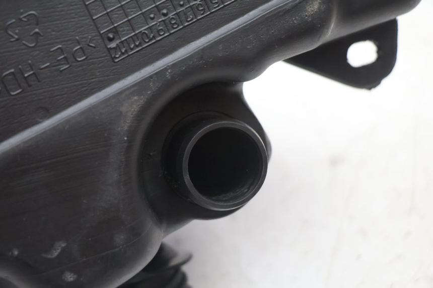 photo de SERBATOIO CARBURANTE  GILERA GP 800 (2007 - 2013) - Primo piano ad alta risoluzione