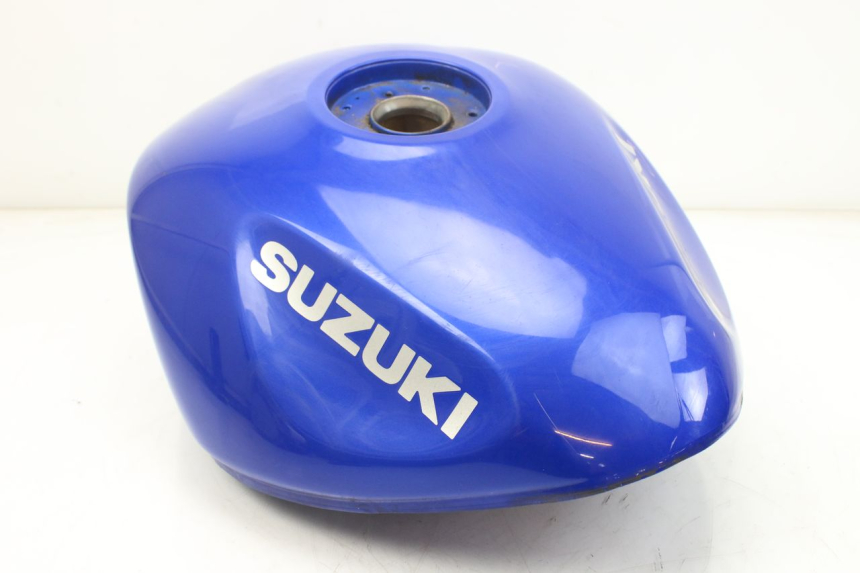 photo de SERBATOIO CARBURANTE  SUZUKI GSF S BANDIT 600 (2000 - 2004) - Caratteristiche distintive
