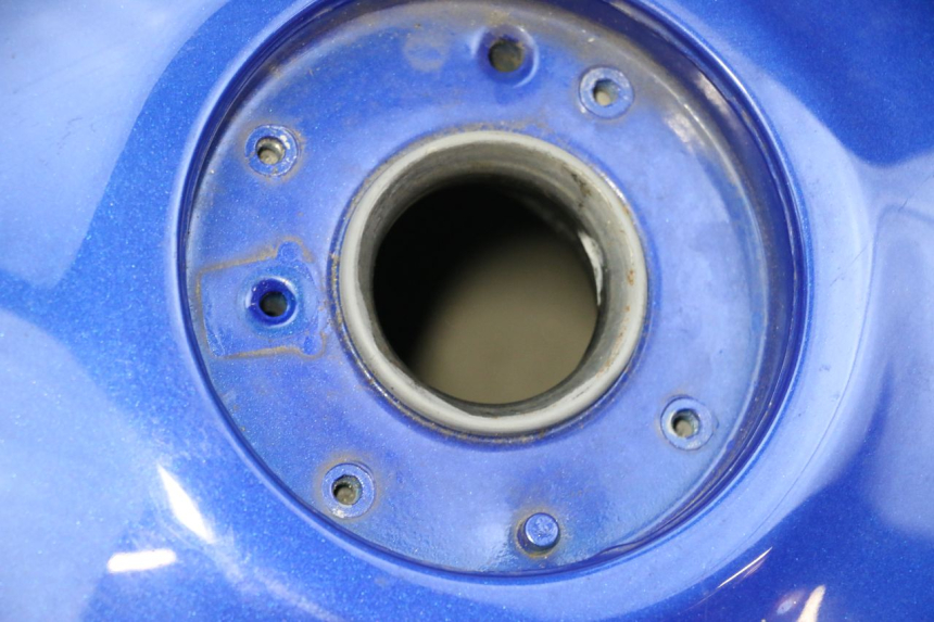 photo de SERBATOIO CARBURANTE  SUZUKI GSF S BANDIT 600 (2000 - 2004) - Dettagli dei punti di fissaggio