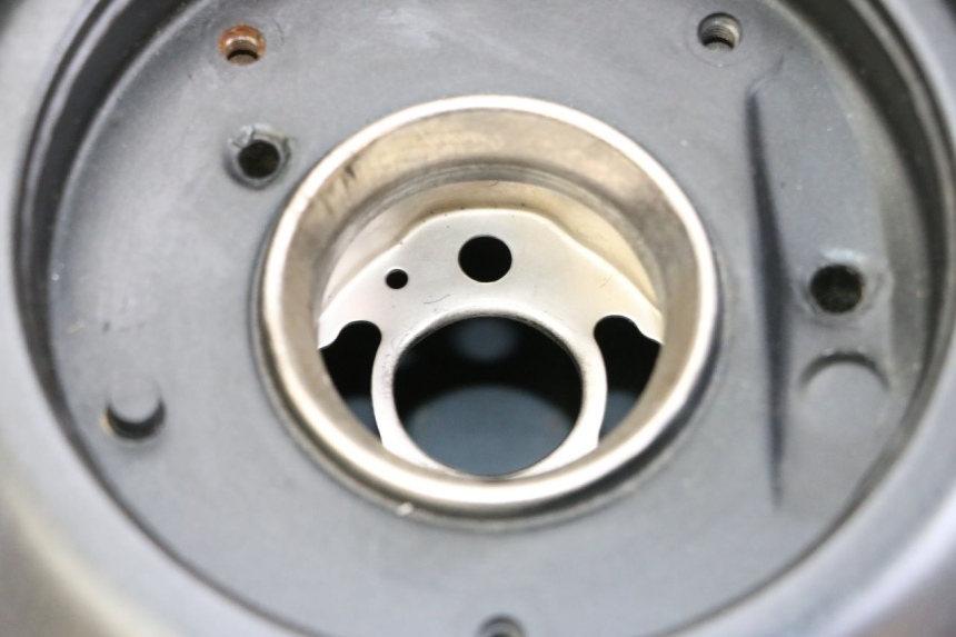 photo de SERBATOIO CARBURANTE  SUZUKI GSR 750 (2011 - 2017) - Ispezione visiva dettagliata