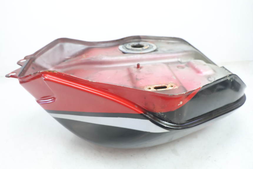 photo de SERBATOIO CARBURANTE  SUZUKI GSX F GSXF 750 (1988 - 1998) - Focus sulla struttura