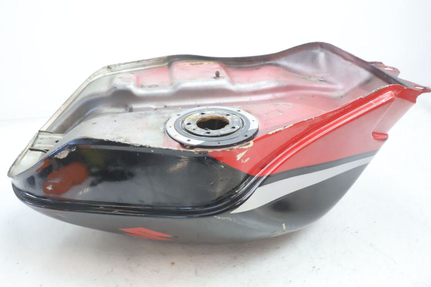 photo de SERBATOIO CARBURANTE  SUZUKI GSX F GSXF 750 (1988 - 1998) - Angolazione alternativa