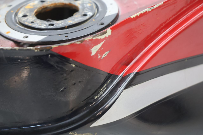 photo de SERBATOIO CARBURANTE  SUZUKI GSX F GSXF 750 (1988 - 1998) - Zoom qualità usato