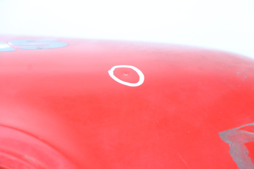 photo de SERBATOIO CARBURANTE  SUZUKI GSX F GSXF 750 (1988 - 1998) - Focus sulla struttura