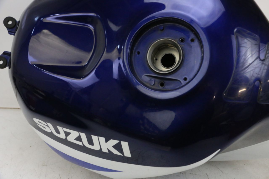 photo de SERBATOIO CARBURANTE  SUZUKI GSXR GSX-R 1000 (2003 - 2004) - Altra angolazione