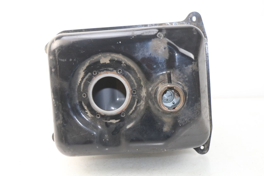 photo de Serbatoio carburante SYM GTS EFI ABS 125 (2012 - 2016) - Primo piano tecnico
