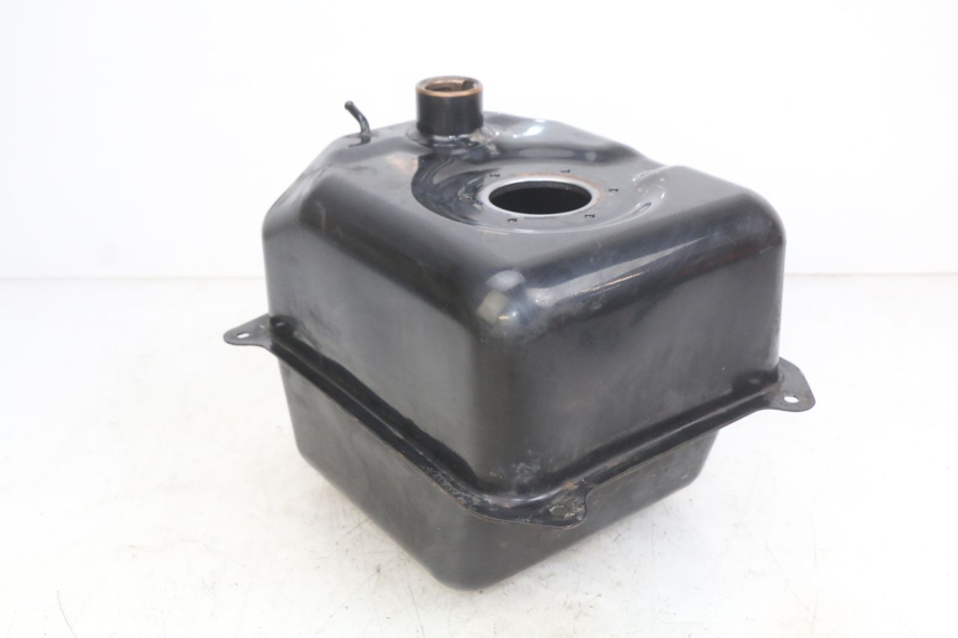photo de SERBATOIO CARBURANTE SYM GTS EFI 125 (2012 - 2016) - Altra angolazione