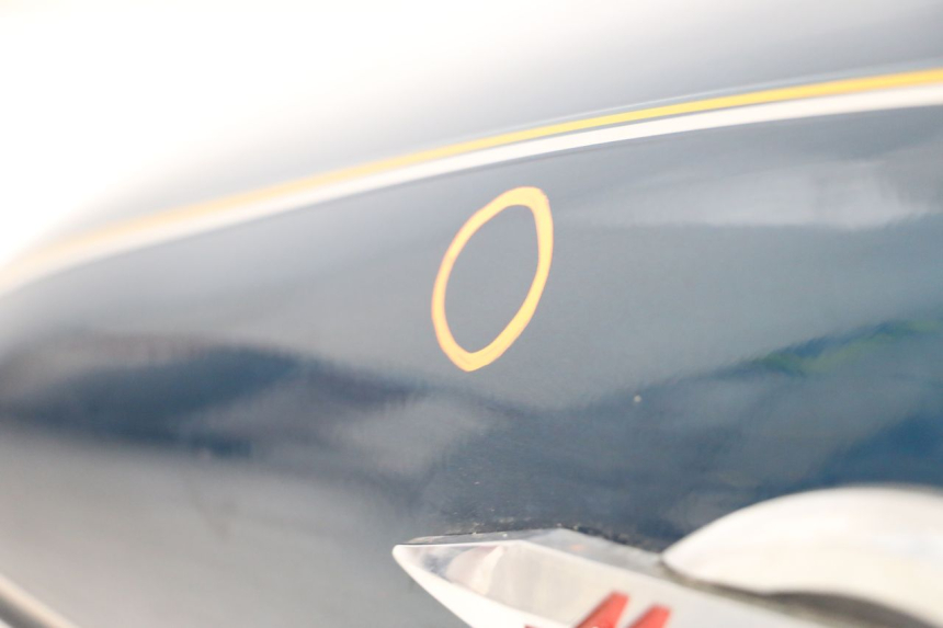 photo de SERBATOIO CARBURANTE  SUZUKI GZ MARAUDER 125 (1998 - 2004) - Zoom sullo stato d'uso