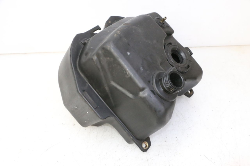 photo de SERBATOIO CARBURANTE  DAELIM HISTORY 125 (2001 - 2002) - Primo piano tecnico