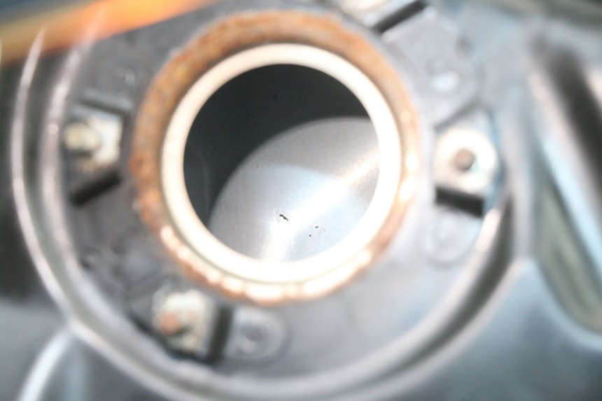 photo de Serbatoio carburante HONDA PCX (JF57/JF64) 125 (2014 - 2018) - Primo piano tecnico