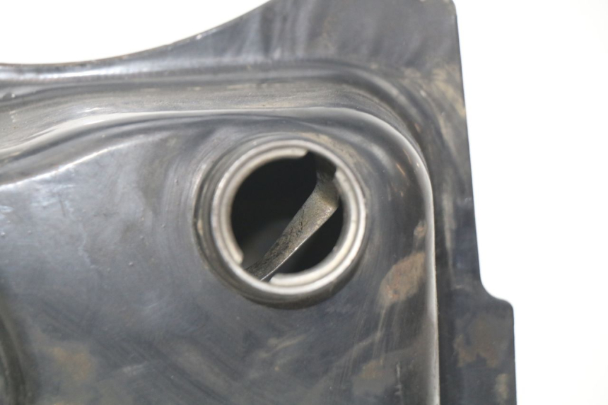 photo de Serbatoio carburante HAOTIAN HT125T-2 125 - Primo piano tecnico