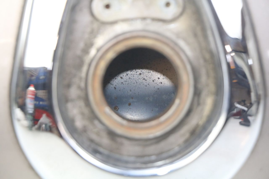 photo de SERBATOIO CARBURANTE SYM HUSKY 125 (1999 - 2005) - Altra angolazione