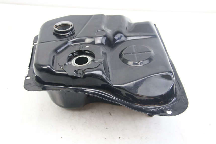 photo de SERBATOIO CARBURANTE SYM JET 4 4T 50 (2018 - 2021) - Altra angolazione