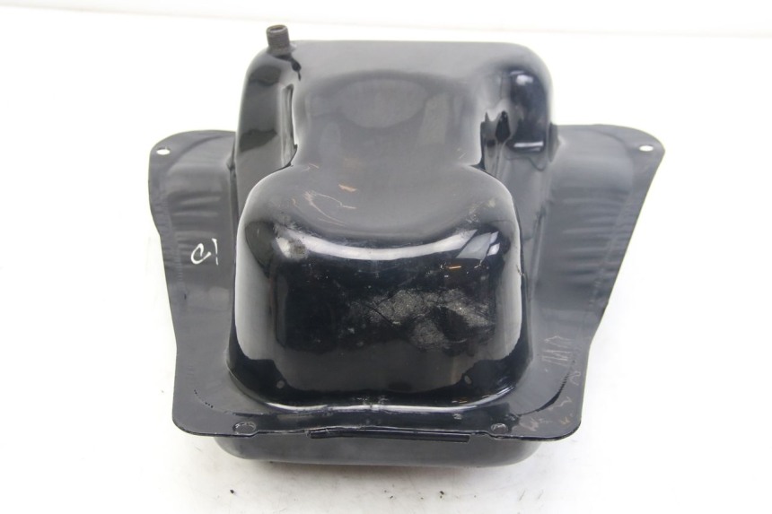 photo de SERBATOIO CARBURANTE SYM JET 4 4T 50 (2018 - 2021) - Stato della superficie e materiale